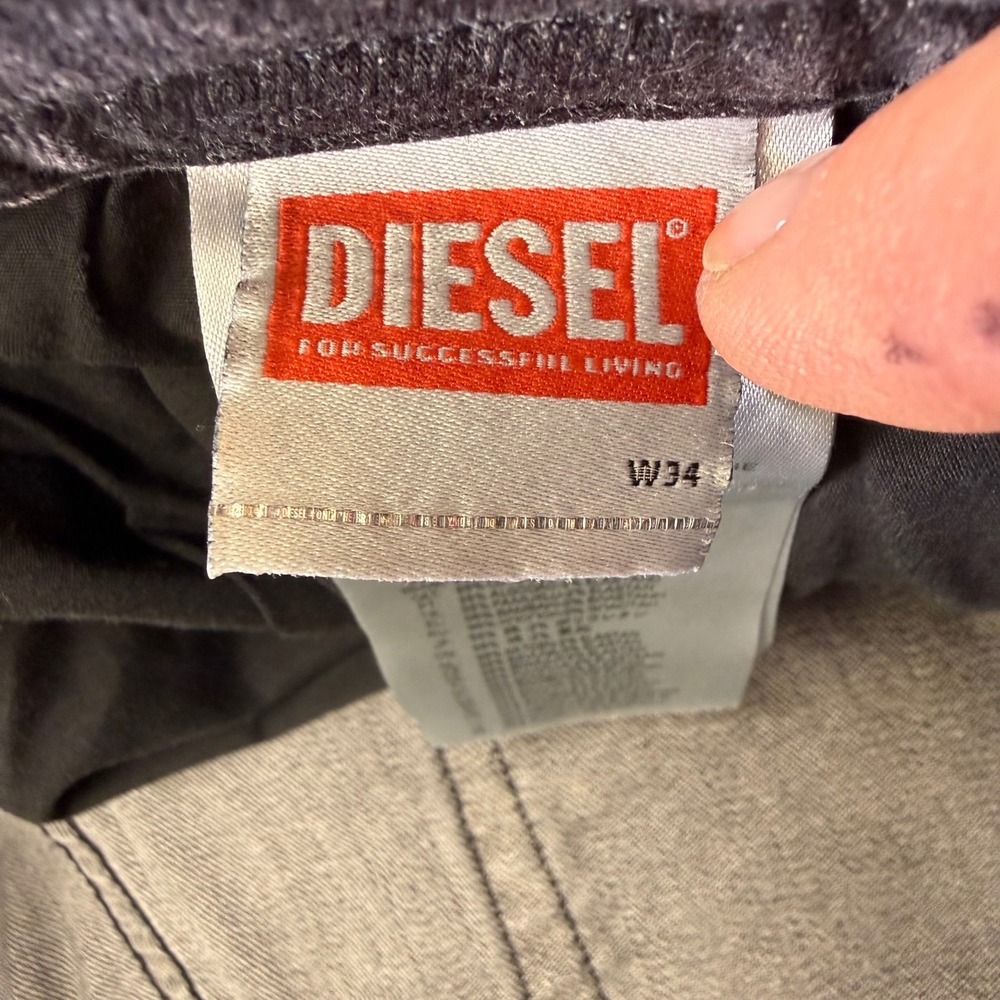 Diesel Men's Dark Gray Straight Jeans - Picture 5 of 16